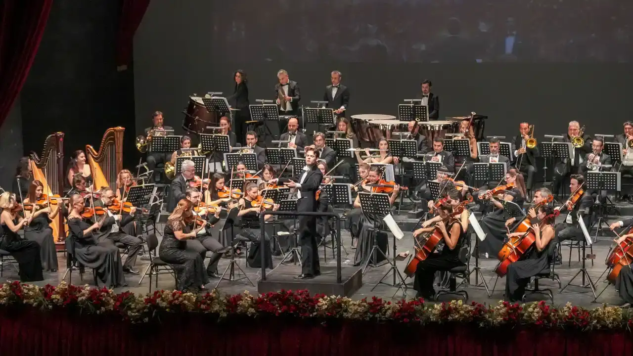 Antalya DOB Yılbaşı Konseri Müzik Ziyafeti Sunacak 6